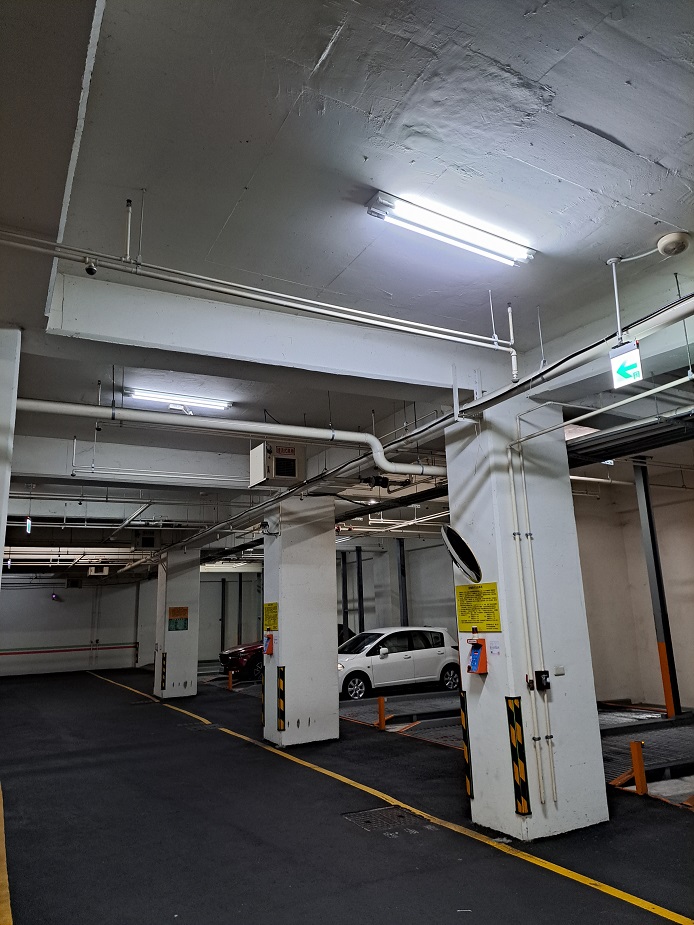 地下停車場感應燈管更換