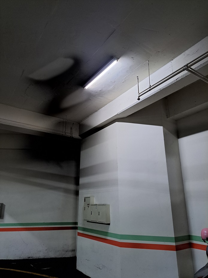 地下停車場感應燈管更換